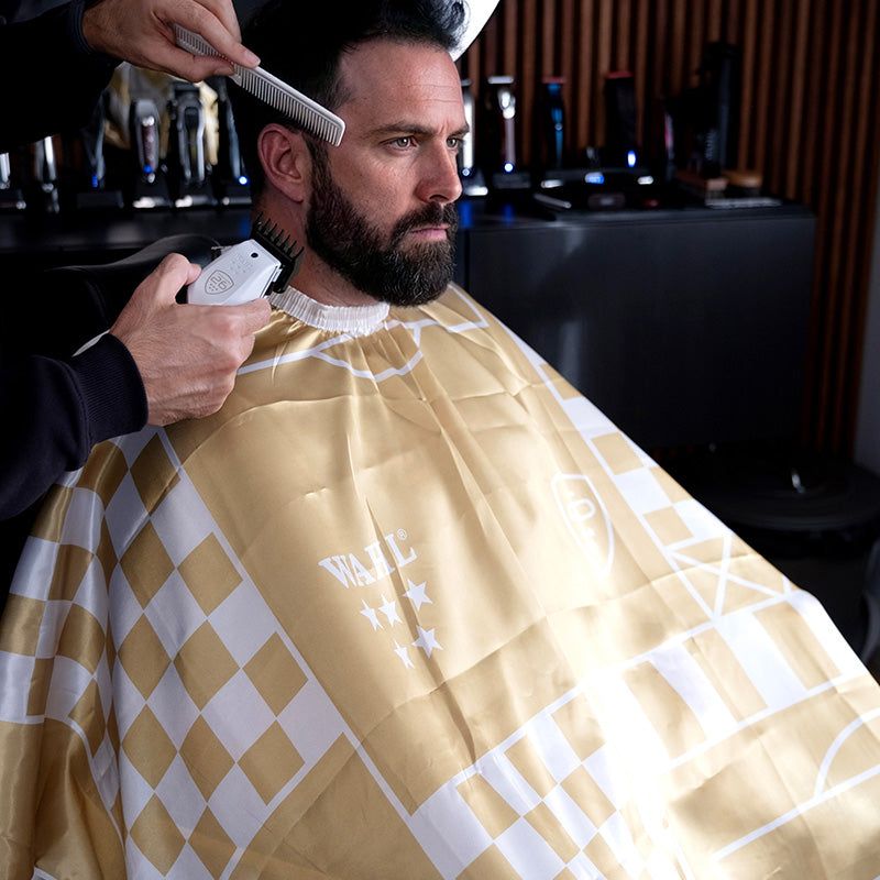 Wahl Professional Vapor CE + Charge Stand with BONUS CAPE